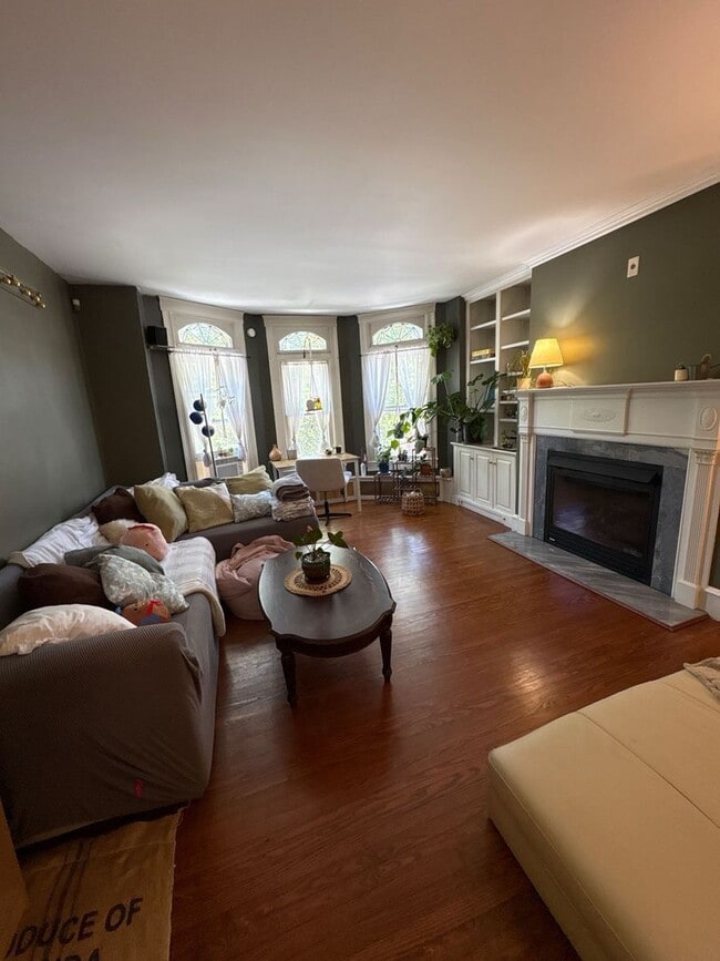 3125 N Calvert St in Baltimore, MD - Building Photo - Building Photo
