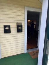 103 Forest St in Worcester, MA - Foto de edificio - Building Photo