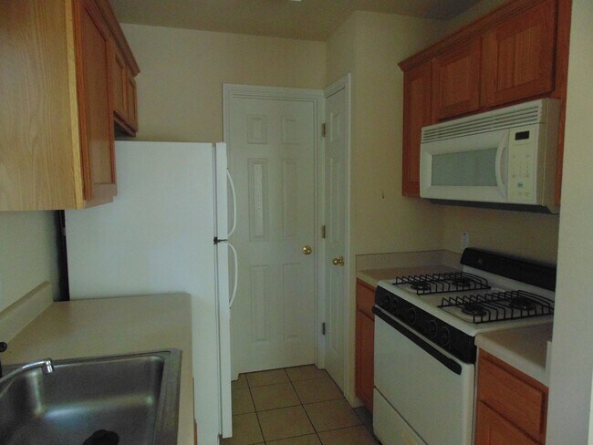 5212 Guadalupe St-Unit -1 in Austin, TX - Foto de edificio - Building Photo