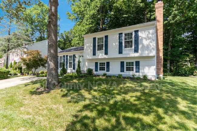 12112 Amblewood Dr in Laurel, MD - Building Photo - Building Photo