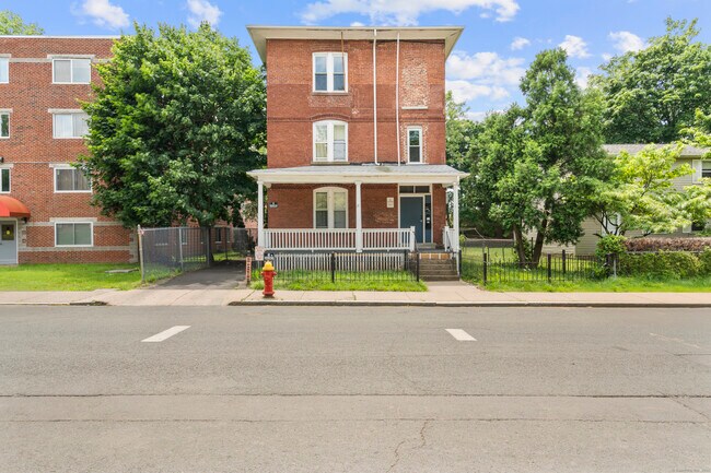 29 Belden St in Hartford, CT - Foto de edificio - Building Photo