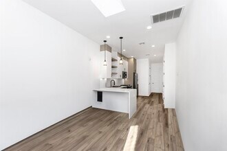 82 Ferry St in Jersey City, NJ - Building Photo - Building Photo