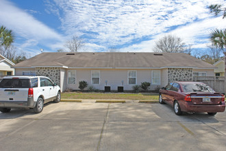 8330 Country Walk Dr in Pensacola, FL - Building Photo - Building Photo