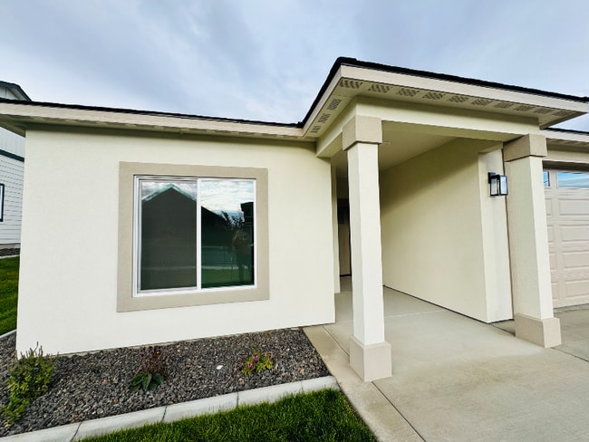 property at 3866 Barbera St