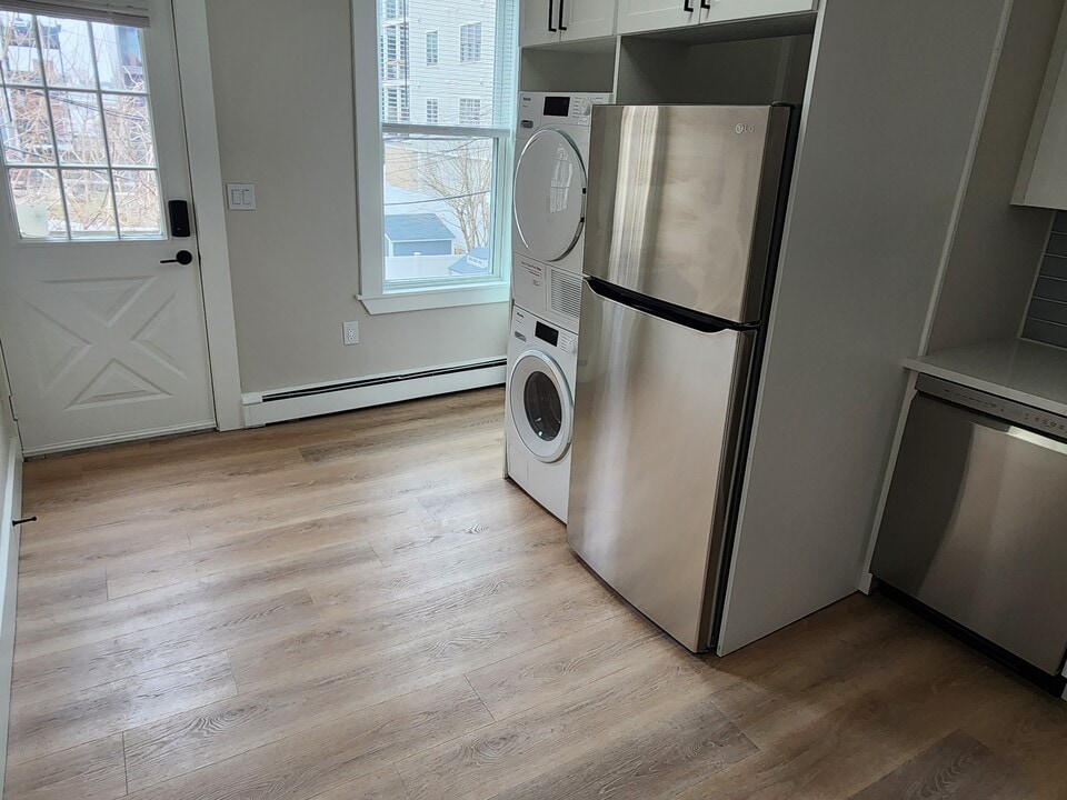 17 M St in Boston, MA - Building Photo