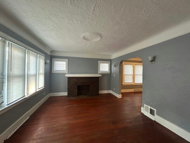16930 Santa Rosa Dr in Detroit, MI - Building Photo - Building Photo