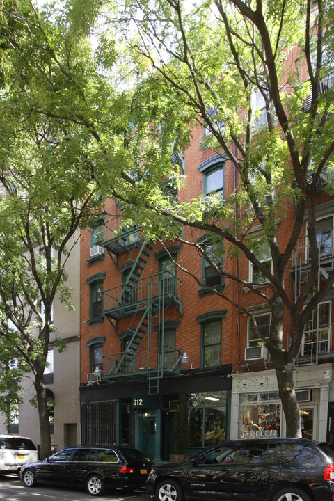 212 Forsyth St in New York, NY - Building Photo