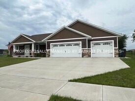 245 Alyssa St in Tomah, WI - Building Photo