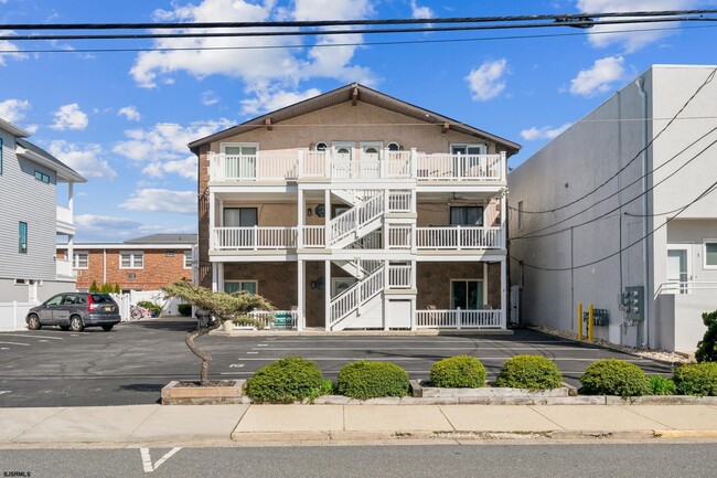 property at 9609 Pacific Ave