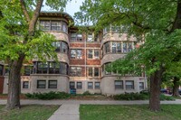 5337 S. Hyde Park Boulevard in Chicago, IL - Foto de edificio - Building Photo