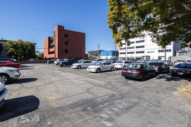 Screenland Lofts in Burbank, CA - Foto de edificio - Building Photo