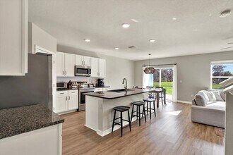 12029 Myrtle Rock Dr in Riverview, FL - Building Photo - Building Photo