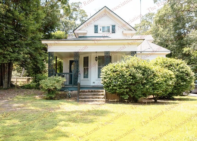 property at 108 S Farmerville St