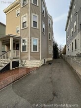 65 Conwell Ave, Unit 3 in Somerville, MA - Foto de edificio - Building Photo