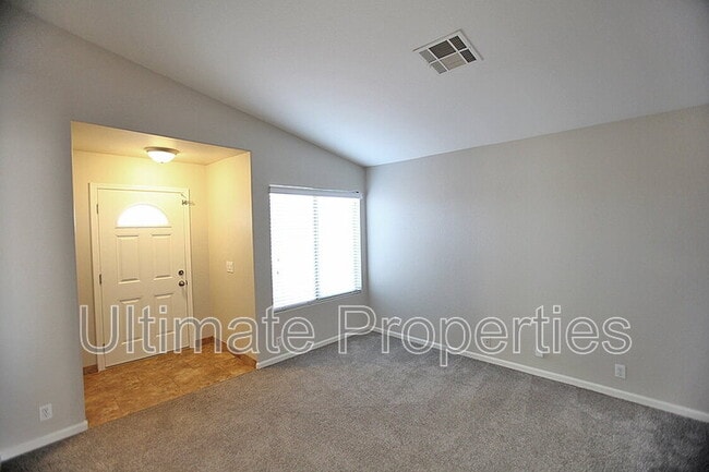 15738 W Elm St in Surprise, AZ - Building Photo - Building Photo