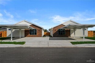 12 E Viviana St in Edinburg, TX - Building Photo