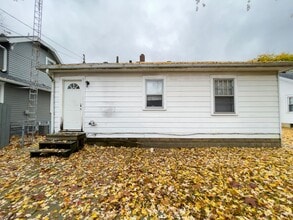 1425 W Gilbert St in Muncie, IN - Building Photo - Building Photo