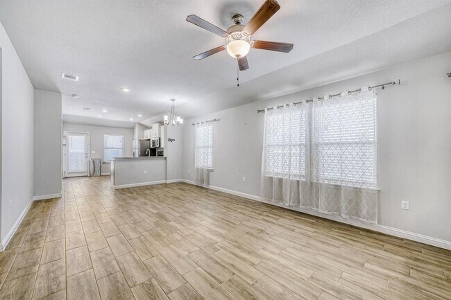 8303 Cottage Rose Dr in Austin, TX - Building Photo - Building Photo