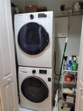 195 14th St NE, Unit 912 in Atlanta, GA - Foto de edificio - Building Photo