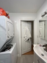 25 MacArthur St, Unit 1R in Somerville, MA - Building Photo - Building Photo
