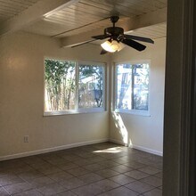1451 Knights Row in Yuba City, CA - Building Photo - Building Photo