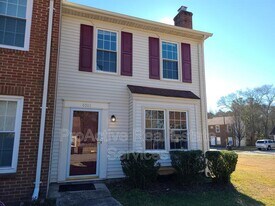 4016 Reese Dr S in Portsmouth, VA - Building Photo