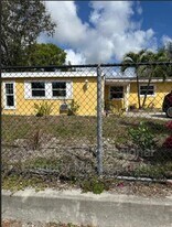 7891 Sheridan St in Hollywood, FL - Building Photo