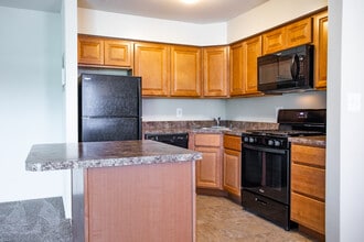 Brookstone in Gwynn Oak, MD - Foto de edificio - Interior Photo