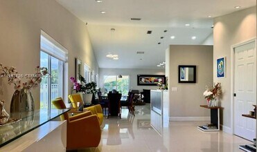 4284 Ironwood Ct in Weston, FL - Building Photo - Building Photo