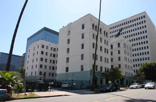 Evanston Apartments in Los Angeles, CA - Foto de edificio - Building Photo