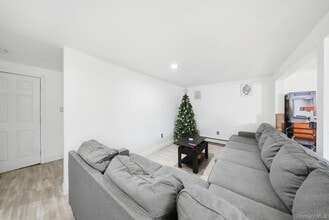 4 Old Rd in Cuddebackville, NY - Building Photo - Building Photo