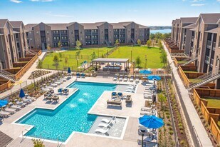 Alta Marine Creek in Fort Worth, TX - Building Photo