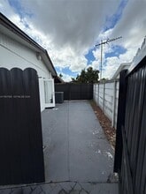 13030 SW 80th St in Miami, FL - Building Photo - Building Photo