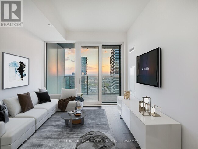 7890 Jane St in Vaughan, ON - Building Photo - Building Photo