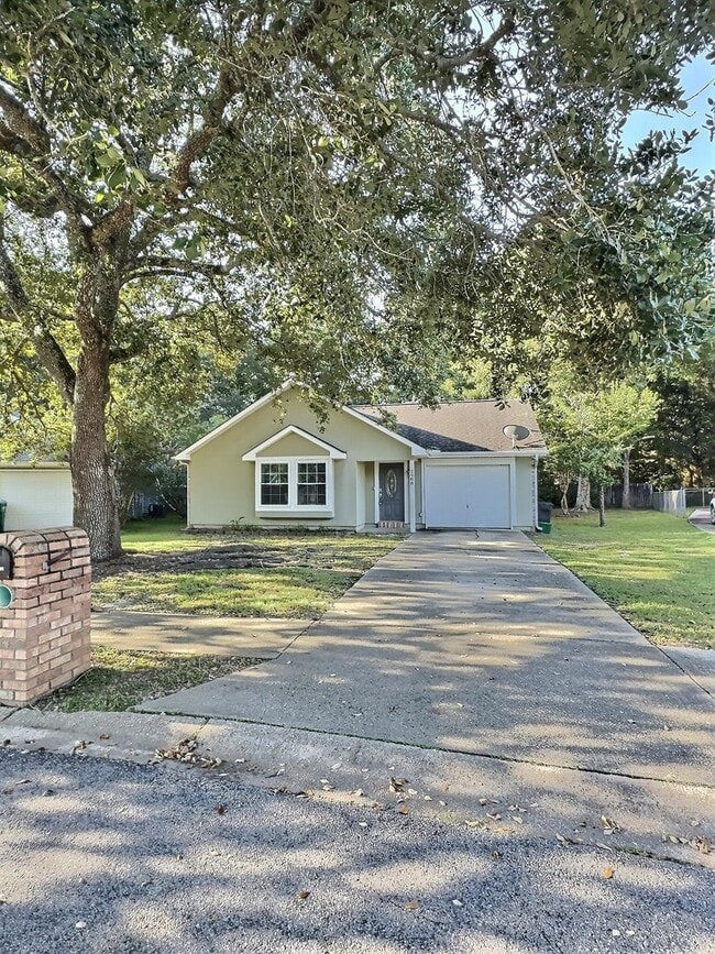 2908 Winthrop Cir in Ocean Springs, MS - Building Photo - Building Photo
