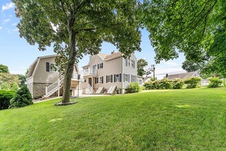 11 Ballard St in Saugus, MA - Foto de edificio - Building Photo