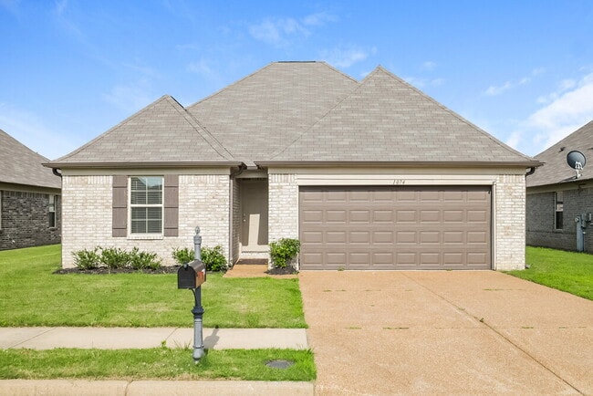 property at 1074 Darren Cir E
