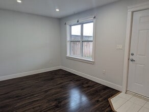 677 St Margarets Bay Rd in Halifax, NS - Building Photo - Building Photo