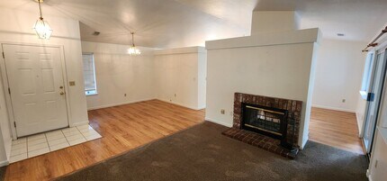 1158 Grouse Dr in Redding, CA - Building Photo - Building Photo