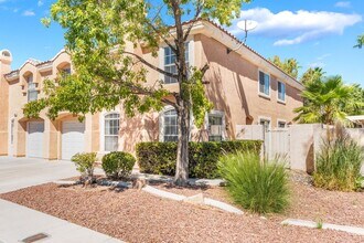 8416 Sewards Bluff Ave in Las Vegas, NV - Building Photo - Building Photo
