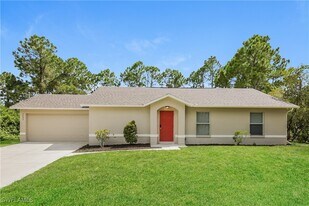 2603 44th St W in Lehigh Acres, FL - Building Photo