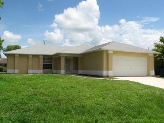 property at 619 SW 28th St