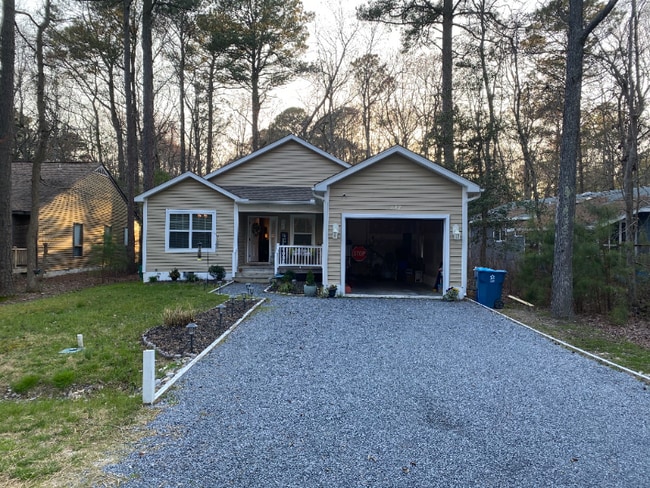 property at 137 Camelot Cir