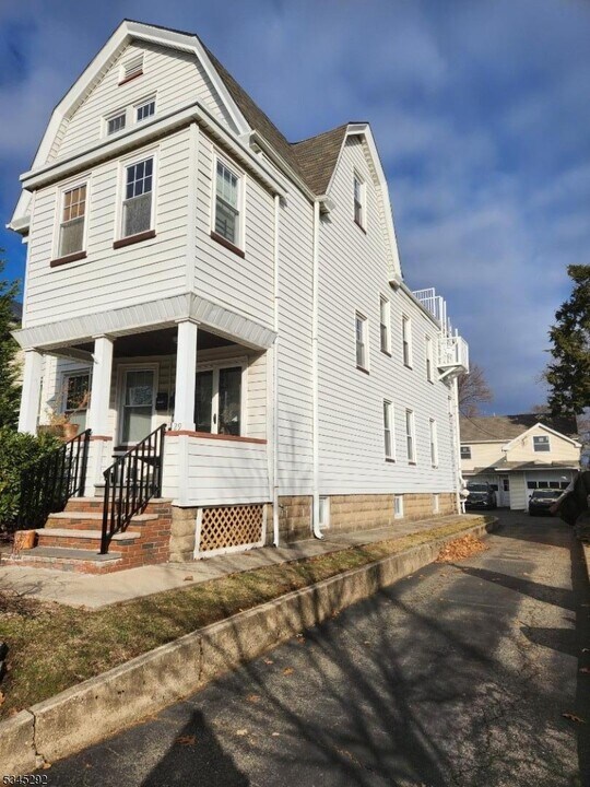 29 New St in Bloomfield, NJ - Building Photo