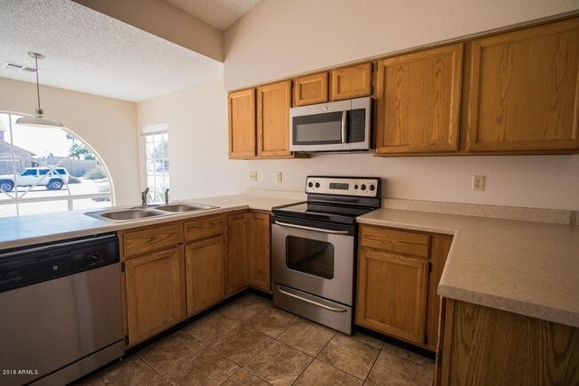 14318 N 78th Dr in Peoria, AZ - Building Photo - Building Photo