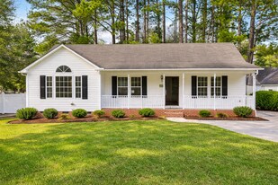 5501 Heraldy Ct in Knightdale, NC - Building Photo