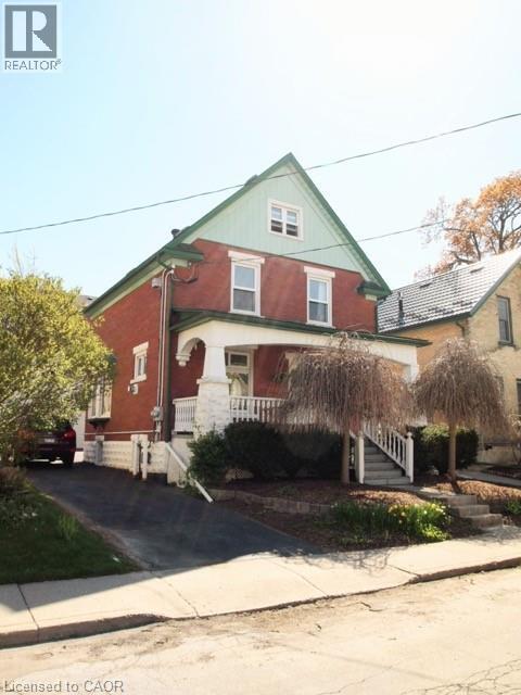 property at 253 Herbert St