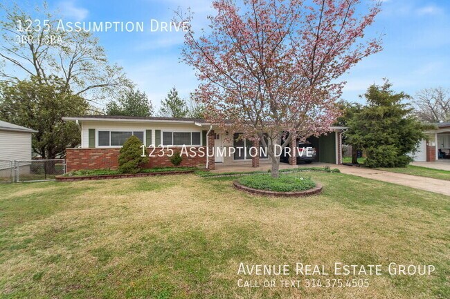 1235 Assumption Dr in St. Louis, MO - Building Photo - Building Photo