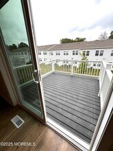 18 Rothbury Ct in Tinton Falls, NJ - Building Photo - Building Photo