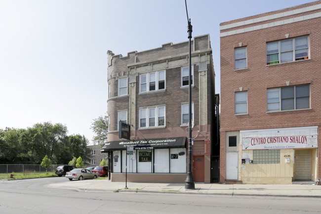 4224 W Armitage Ave in Chicago, IL - Building Photo - Building Photo